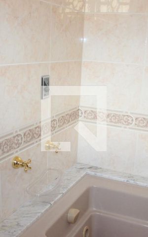 Casa à venda com 157m², 3 quartos e 4 vagasBanheiro da Suíte