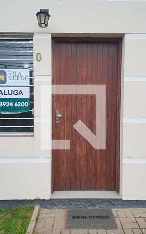 Casa de condomínio para alugar com 59m², 2 quartos e 2 vagas Casa de condomínio para alugar com 59m², 2 quartos e 2 vagasFachada