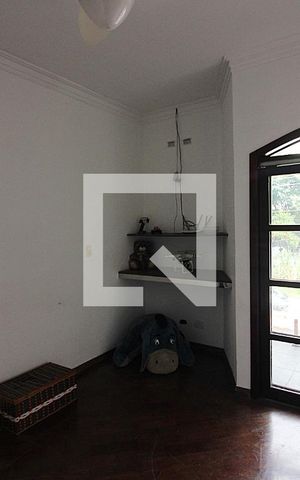 Casa à venda com 344m², 4 quartos e 6 vagasQuarto 2