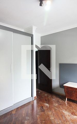 Casa à venda com 344m², 4 quartos e 6 vagasQuarto 3