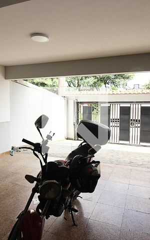 Casa à venda com 344m², 4 quartos e 6 vagasGaragem
