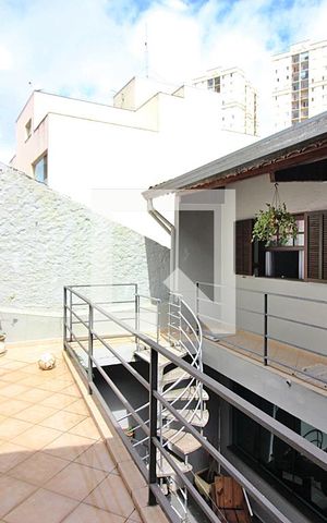 Casa à venda com 344m², 4 quartos e 6 vagasQuintal Edícula  