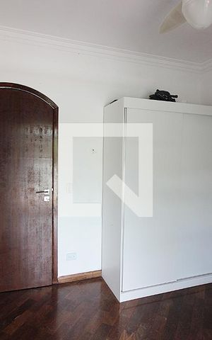 Casa à venda com 344m², 4 quartos e 6 vagasQuarto 2