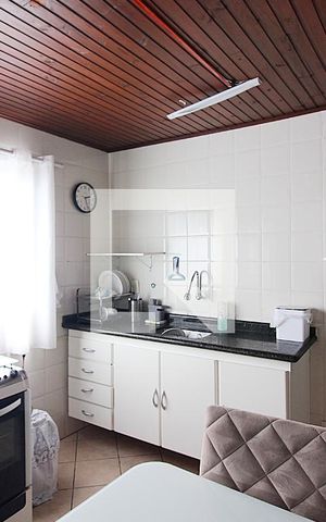 Casa à venda com 344m², 4 quartos e 6 vagasCozinha  Edícula  