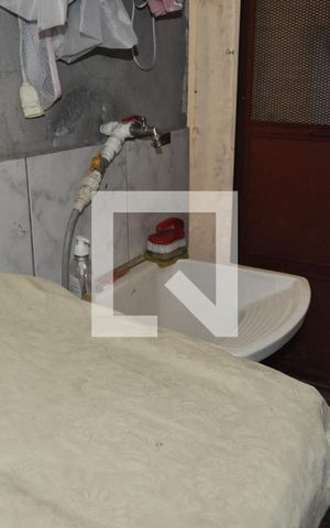 Casa à venda com 150m², 2 quartos e sem vagaÁrea de serviço 