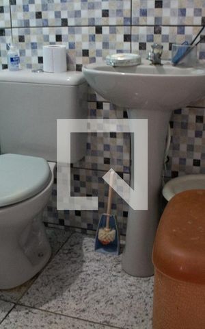 Casa para alugar com 360m², 5 quartos e 2 vagasBanheiro 1