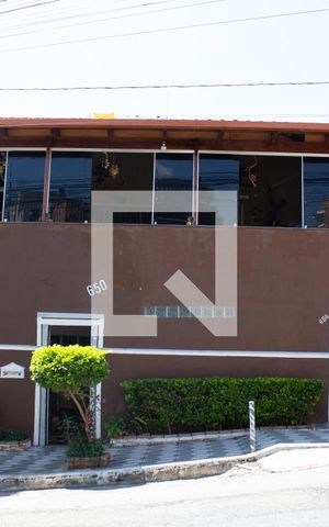 Casa para alugar com 360m², 5 quartos e 2 vagasFachada da casa