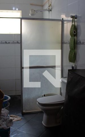 Casa para alugar com 360m², 5 quartos e 2 vagasBanheiro 2