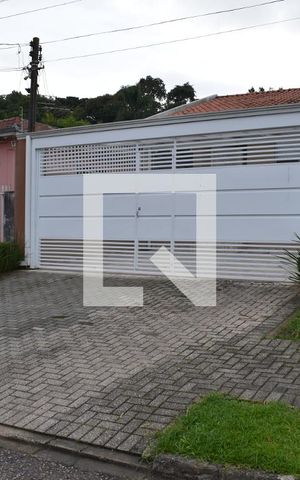 Casa para alugar com 60m², 2 quartos e 2 vagasFachada