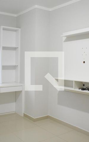 Casa para alugar com 60m², 2 quartos e 2 vagasQuarto 1