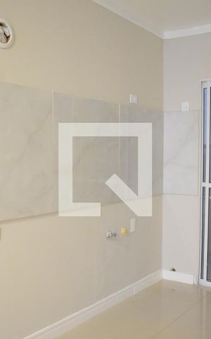 Casa para alugar com 60m², 2 quartos e 2 vagasSala/Cozinha