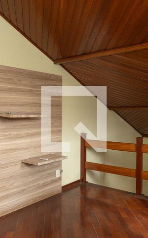 Casa à venda com 125m², 4 quartos e 2 vagas Casa à venda com 125m², 4 quartos e 2 vagasQuarto 2 - Segundo andar