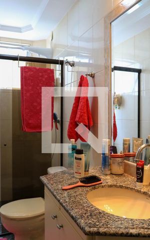 Apartamento à venda com 350m², 4 quartos e 2 vagas Apartamento à venda com 350m², 4 quartos e 2 vagasBanheiro Quarto