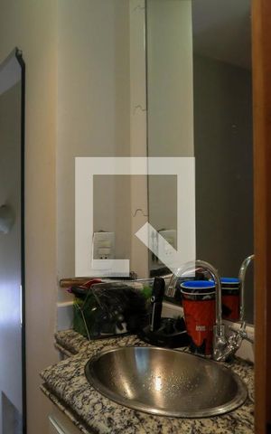 Apartamento à venda com 350m², 4 quartos e 2 vagas Apartamento à venda com 350m², 4 quartos e 2 vagasBanheiro Quarto