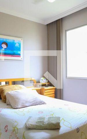 Apartamento à venda com 350m², 4 quartos e 2 vagas Apartamento à venda com 350m², 4 quartos e 2 vagasQuarto