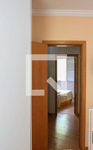 Apartamento à venda com 350m², 4 quartos e 2 vagas Apartamento à venda com 350m², 4 quartos e 2 vagasQuarto