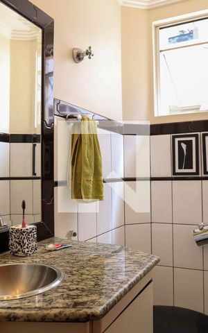 Apartamento à venda com 350m², 4 quartos e 2 vagas Apartamento à venda com 350m², 4 quartos e 2 vagasBanheiro