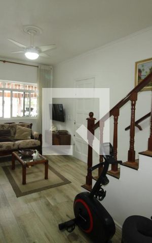 Casa à venda com 150m², 3 quartos e 2 vagasSala