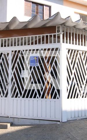 Casa à venda com 150m², 3 quartos e 2 vagasFachada com plaquinha