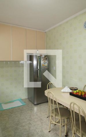 Casa à venda com 150m², 3 quartos e 2 vagasCozinha