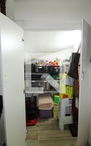 Casa à venda com 150m², 3 quartos e 2 vagasSala - Dispensa
