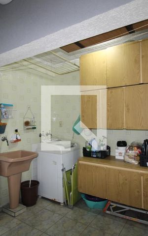 Casa à venda com 150m², 3 quartos e 2 vagasÁrea de Serviço