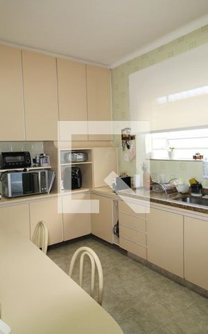 Casa à venda com 150m², 3 quartos e 2 vagasCozinha