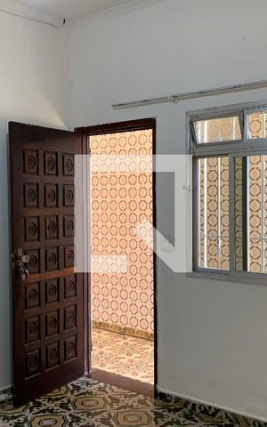 Casa para alugar com 130m², 3 quartos e 2 vagas Casa para alugar com 130m², 3 quartos e 2 vagasSala