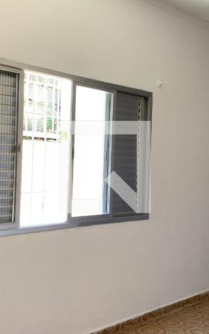 Casa para alugar com 130m², 3 quartos e 2 vagas Casa para alugar com 130m², 3 quartos e 2 vagasQuarto 2