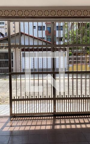 Casa para alugar com 130m², 3 quartos e 2 vagas Casa para alugar com 130m², 3 quartos e 2 vagasVista Garagem