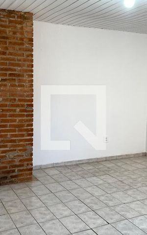 Casa para alugar com 130m², 3 quartos e 2 vagas Casa para alugar com 130m², 3 quartos e 2 vagasQuarto de Serviço