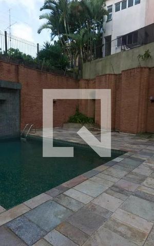 Apartamento à venda com 70m², 2 quartos e 1 vaga Apartamento à venda com 70m², 2 quartos e 1 vagaÁrea comum - Piscina
