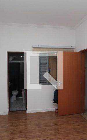 Casa à venda com 150m², 3 quartos e 3 vagasQuarto Suíte