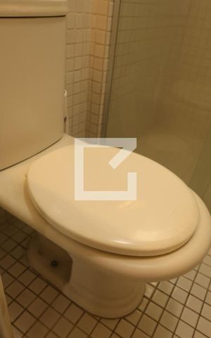 Apartamento à venda com 70m², 2 quartos e 1 vaga Apartamento à venda com 70m², 2 quartos e 1 vagaBanheiro