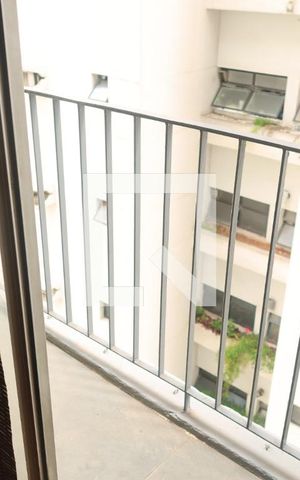 Apartamento à venda com 70m², 2 quartos e 1 vaga Apartamento à venda com 70m², 2 quartos e 1 vagaVaranda