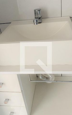 Apartamento à venda com 56m², 2 quartos e 1 vaga Apartamento à venda com 56m², 2 quartos e 1 vagaBanheiro