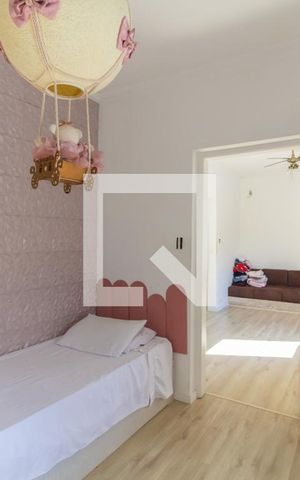 Casa à venda com 380m², 4 quartos e 5 vagas Casa à venda com 380m², 4 quartos e 5 vagasSuíte 1