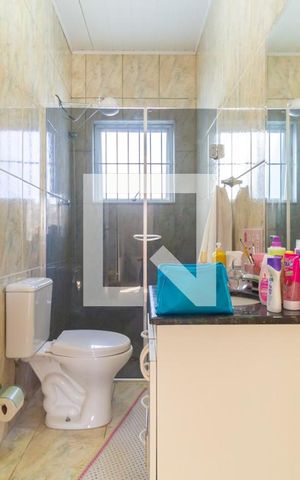 Casa à venda com 380m², 4 quartos e 5 vagas Casa à venda com 380m², 4 quartos e 5 vagasBanheiro da Suíte 1