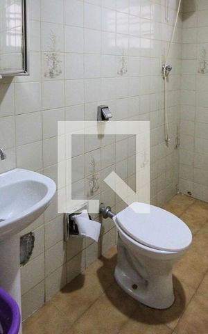 Casa para alugar com 100m², 2 quartos e 2 vagas Casa para alugar com 100m², 2 quartos e 2 vagasBanheiro Social 02