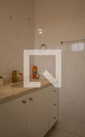 Casa de condomínio à venda com 210m², 3 quartos e 2 vagas Casa de condomínio à venda com 210m², 3 quartos e 2 vagasBanheiro da Suíte 3