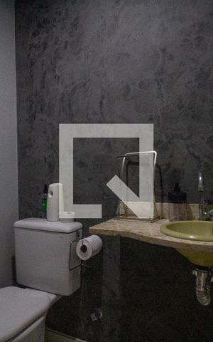 Casa de condomínio à venda com 210m², 3 quartos e 2 vagas Casa de condomínio à venda com 210m², 3 quartos e 2 vagasLavabo