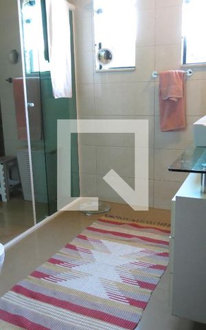 Casa à venda com 424m², 5 quartos e 4 vagasBanheiro Quarto 2