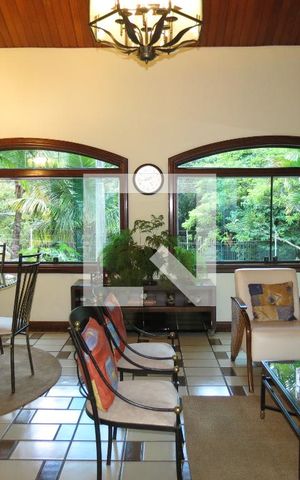 Casa à venda com 424m², 5 quartos e 4 vagasSala de Estar