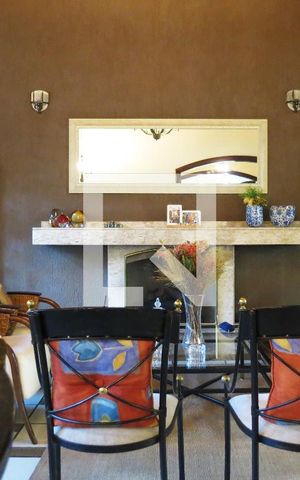 Casa à venda com 424m², 5 quartos e 4 vagasSala de Estar