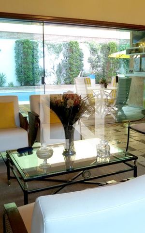 Casa à venda com 424m², 5 quartos e 4 vagasSala de Estar