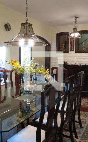 Casa à venda com 424m², 5 quartos e 4 vagasSala de Jantar