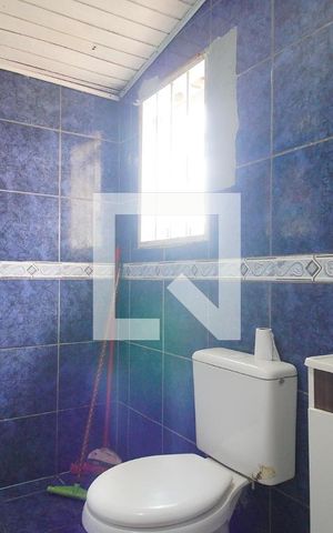 Casa à venda com 180m², 6 quartos e 1 vaga Casa à venda com 180m², 6 quartos e 1 vagaBanheiro 2