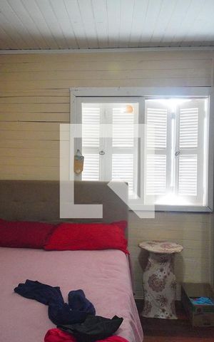 Casa à venda com 180m², 6 quartos e 1 vaga Casa à venda com 180m², 6 quartos e 1 vagaQuarto 4