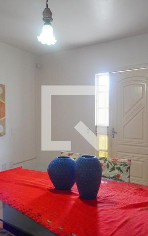 Casa à venda com 180m², 6 quartos e 1 vaga Casa à venda com 180m², 6 quartos e 1 vagaSala de Jantar