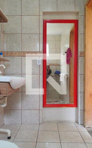 Casa à venda com 180m², 6 quartos e 1 vaga Casa à venda com 180m², 6 quartos e 1 vagaBanheiro 1